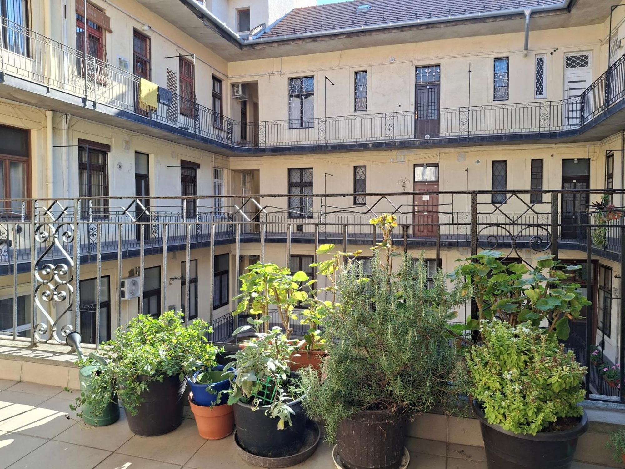 Central Oasis 2 Bd Apartment Budapest Extérieur photo